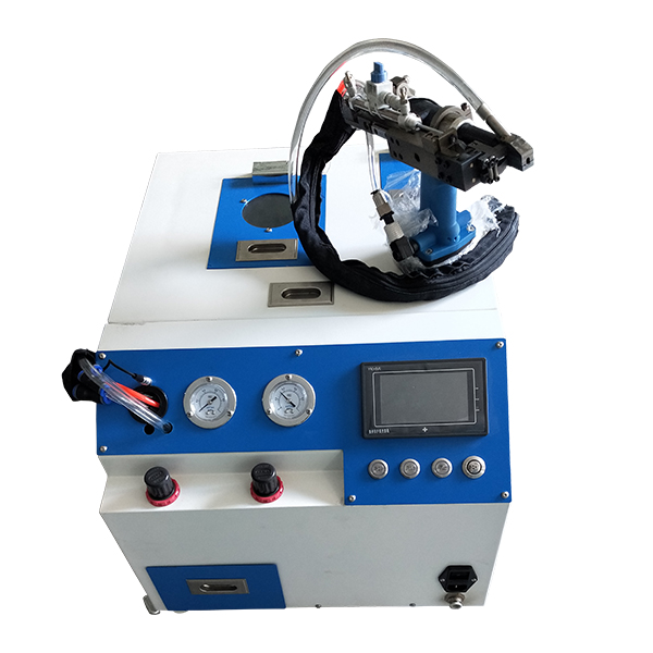 Automatic rivet pulling machine